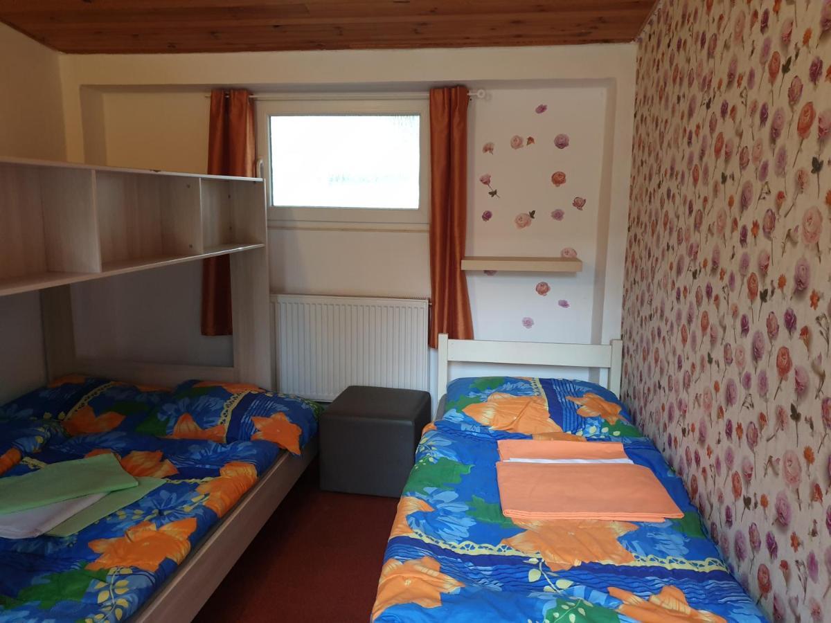 Juniorcamp Nova Zivohost Hotel Krecovice Exterior photo